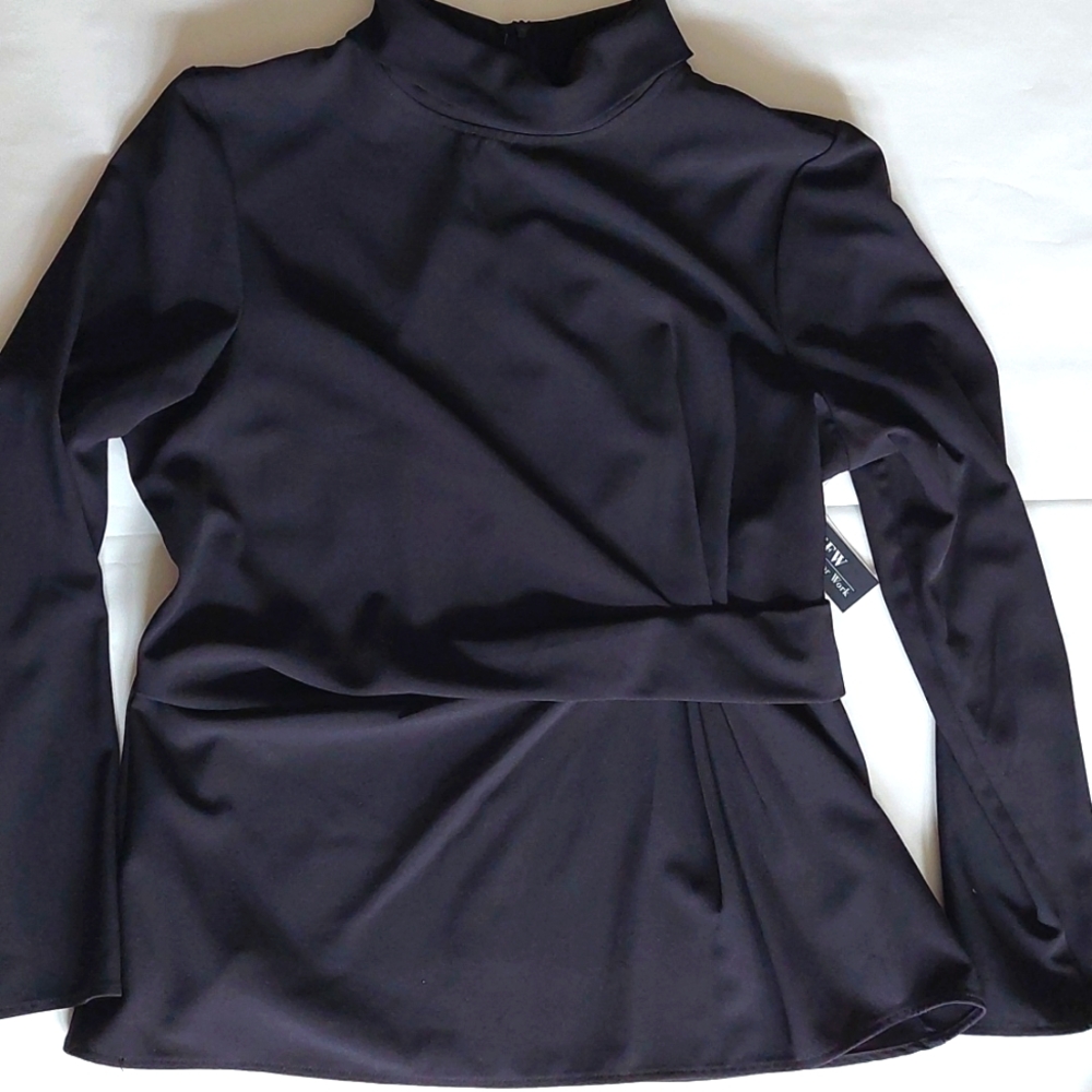 Black crepe top